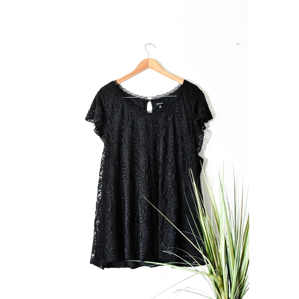Torrid Lace Blouse Women 5 Black Modern Floral Keyhole Back Scalloped Trim